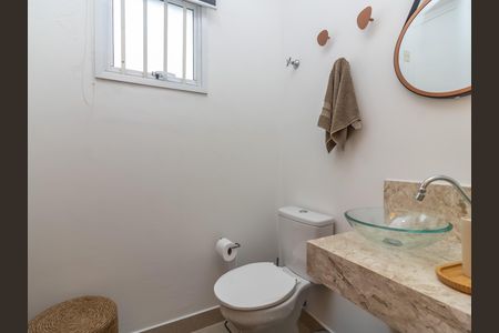 Casa à venda com 125m², 3 quartos e 3 vagasBanheiro 