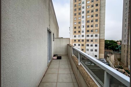 Apartamento à venda com 100m², 2 quartos e 1 vaga Apartamento à venda com 100m², 2 quartos e 1 vagaVaranda