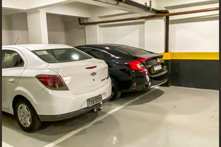 Apartamento à venda com 100m², 2 quartos e 1 vaga Apartamento à venda com 100m², 2 quartos e 1 vagaGaragem