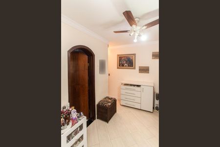Casa à venda com 326m², 2 quartos e 6 vagasSuíte 1