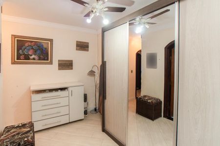 Casa à venda com 326m², 2 quartos e 6 vagasSuíte 1