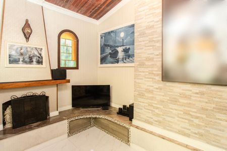 Casa à venda com 326m², 2 quartos e 6 vagasSala