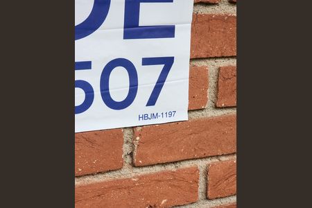 Casa à venda com 326m², 2 quartos e 6 vagasPlaca