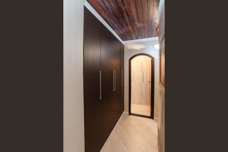 Casa à venda com 326m², 2 quartos e 6 vagasCorredor