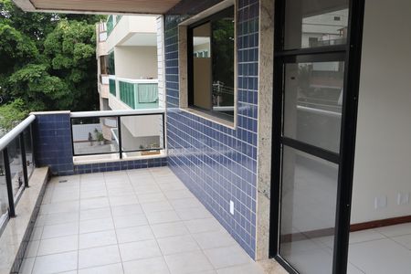 Apartamento para alugar com 80m², 2 quartos e 1 vagaVARANDA EXTERNA