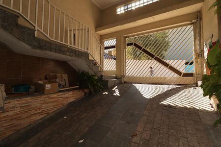 Casa para alugar com 205m², 3 quartos e 3 vagasEntrada da Garagem