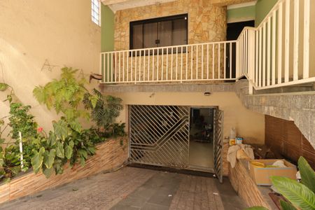 Casa para alugar com 205m², 3 quartos e 3 vagasEntrada da Garagem