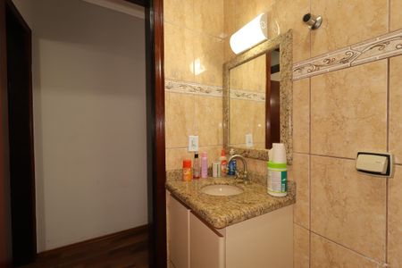 Casa para alugar com 205m², 3 quartos e 3 vagasBanheiro Social