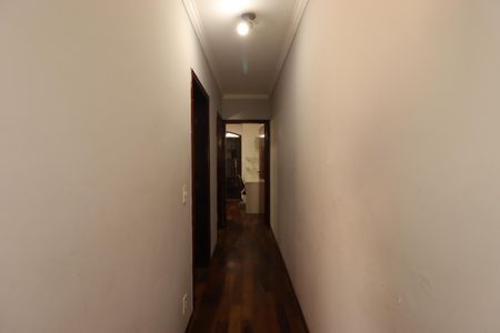 Casa para alugar com 205m², 3 quartos e 3 vagasCorredor do segundo piso