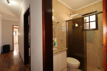 Casa para alugar com 205m², 3 quartos e 3 vagasCorredor do segundo piso