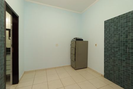Casa para alugar com 205m², 3 quartos e 3 vagasEscritório