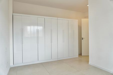 Apartamento para alugar com 69m², 1 quarto e 1 vaga Apartamento para alugar com 69m², 1 quarto e 1 vagaSuíte
