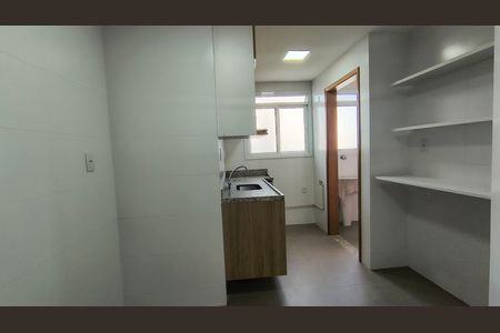 Apartamento para alugar com 82m², 3 quartos e 2 vagas Apartamento para alugar com 82m², 3 quartos e 2 vagasCozinha e Área de Serviço