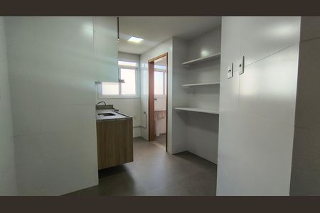 Apartamento para alugar com 82m², 3 quartos e 2 vagas Apartamento para alugar com 82m², 3 quartos e 2 vagasCozinha e Área de Serviço