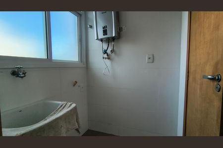 Apartamento para alugar com 82m², 3 quartos e 2 vagas Apartamento para alugar com 82m², 3 quartos e 2 vagasCozinha e Área de Serviço