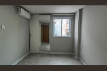 Apartamento para alugar com 82m², 3 quartos e 2 vagas Apartamento para alugar com 82m², 3 quartos e 2 vagasSuíte