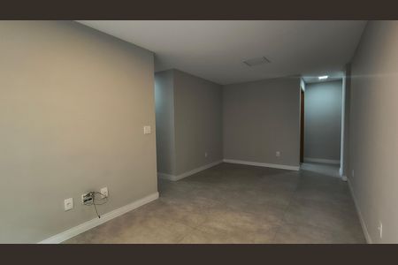 Sala de apartamento para alugar com 3 quartos, 82m² em Recreio dos Bandeirantes, Rio de Janeiro