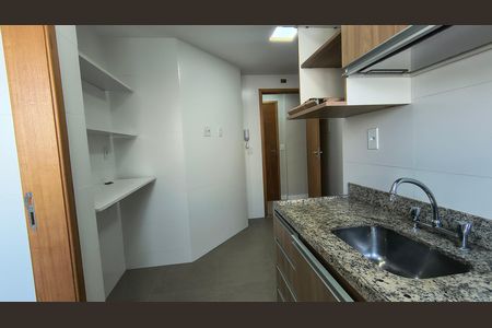 Apartamento para alugar com 82m², 3 quartos e 2 vagas Apartamento para alugar com 82m², 3 quartos e 2 vagasCozinha e Área de Serviço