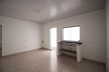 Casa para alugar com 75m², 2 quartos e 3 vagas Casa para alugar com 75m², 2 quartos e 3 vagasSala