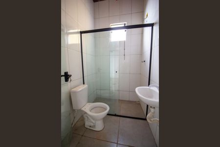 Casa para alugar com 75m², 2 quartos e 3 vagas Casa para alugar com 75m², 2 quartos e 3 vagasBanheiro de serviço