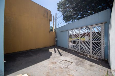 Casa para alugar com 75m², 2 quartos e 3 vagas Casa para alugar com 75m², 2 quartos e 3 vagasQuintal