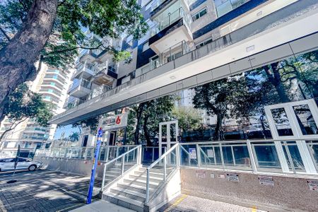 Apartamento para alugar com 40m², 1 quarto e sem vagaFachada com Plaquinha