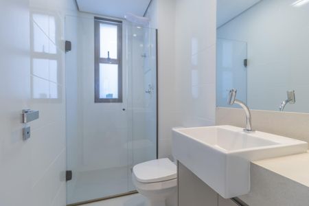 Apartamento à venda com 154m², 3 quartos e 3 vagas Apartamento à venda com 154m², 3 quartos e 3 vagasBanheiro Social