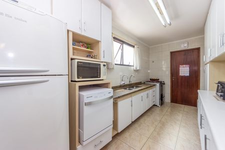Apartamento à venda com 128m², 3 quartos e 2 vagas Apartamento à venda com 128m², 3 quartos e 2 vagasCozinha