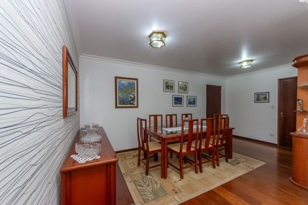 Apartamento à venda com 128m², 3 quartos e 2 vagas Apartamento à venda com 128m², 3 quartos e 2 vagasSala