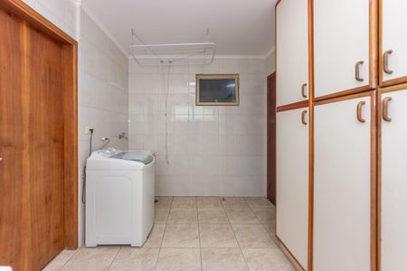 Apartamento à venda com 128m², 3 quartos e 2 vagas Apartamento à venda com 128m², 3 quartos e 2 vagasÁrea de Serviço