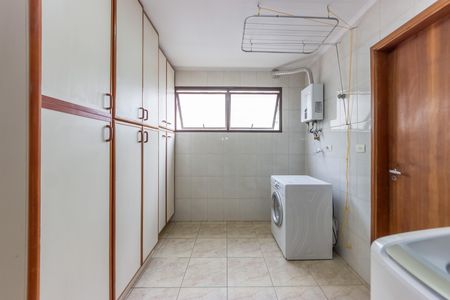 Apartamento à venda com 128m², 3 quartos e 2 vagas Apartamento à venda com 128m², 3 quartos e 2 vagasÁrea de serviço