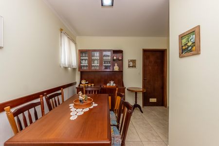Apartamento à venda com 128m², 3 quartos e 2 vagas Apartamento à venda com 128m², 3 quartos e 2 vagasSala
