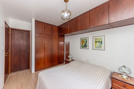 Apartamento à venda com 128m², 3 quartos e 2 vagas Apartamento à venda com 128m², 3 quartos e 2 vagasQuarto