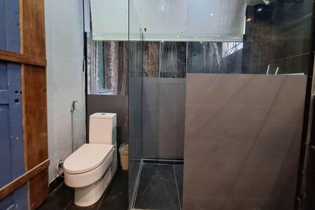 Studio para alugar com 38m², 1 quarto e sem vaga Studio para alugar com 38m², 1 quarto e sem vagaBanheiro