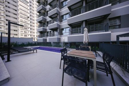 Apartamento para alugar com 29m², 1 quarto e sem vaga Apartamento para alugar com 29m², 1 quarto e sem vagaÁrea comum - Piscina