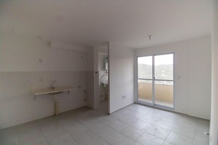 Sala de apartamento para alugar com 2 quartos, 48m² em Arrastão, Niterói