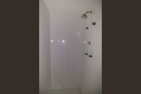 Apartamento para alugar com 48m², 2 quartos e 1 vaga Apartamento para alugar com 48m², 2 quartos e 1 vagaBanheiro