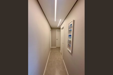 Apartamento à venda com 81m², 3 quartos e 2 vagasCorredor