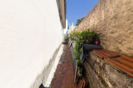 Casa à venda com 311m², 1 quarto e sem vaga Casa à venda com 311m², 1 quarto e sem vagaCorredor