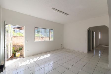 Casa à venda com 311m², 1 quarto e sem vaga Casa à venda com 311m², 1 quarto e sem vagaSala