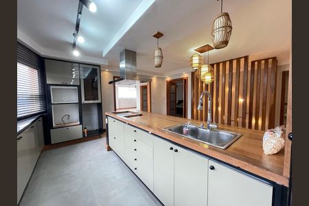 Apartamento à venda com 200m², 2 quartos e 3 vagas Apartamento à venda com 200m², 2 quartos e 3 vagasEspaço Gourmet - cobertura