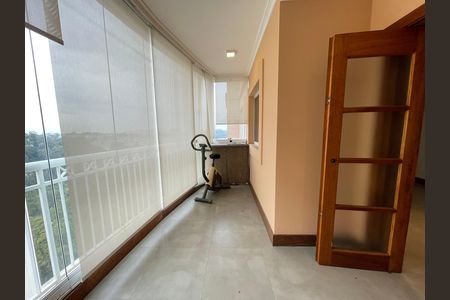 Apartamento à venda com 200m², 2 quartos e 3 vagas Apartamento à venda com 200m², 2 quartos e 3 vagasVaranda