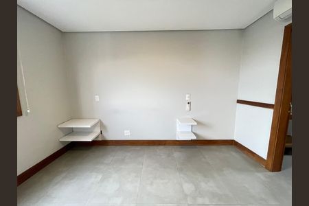 Apartamento à venda com 200m², 2 quartos e 3 vagas Apartamento à venda com 200m², 2 quartos e 3 vagasSuíte 1