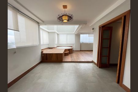 Apartamento à venda com 200m², 2 quartos e 3 vagas Apartamento à venda com 200m², 2 quartos e 3 vagasCobertura - Jacuzzi