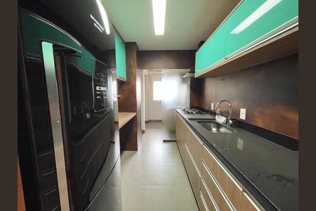 Apartamento à venda com 200m², 2 quartos e 3 vagas Apartamento à venda com 200m², 2 quartos e 3 vagasCozinha