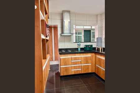 Cozinha de apartamento para alugar com 2 quartos, 80m² em Embaré, Santos