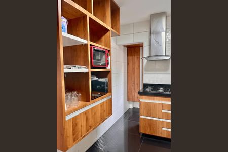 Cozinha de apartamento para alugar com 2 quartos, 80m² em Embaré, Santos