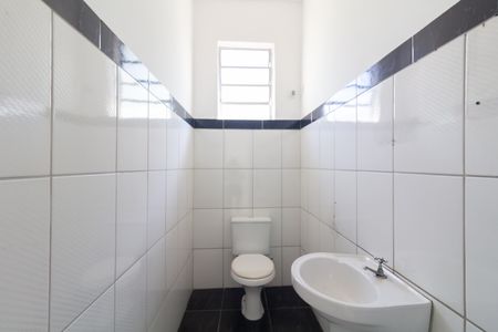 Casa para alugar com 211m², 1 quarto e sem vaga Casa para alugar com 211m², 1 quarto e sem vagaBanheiro