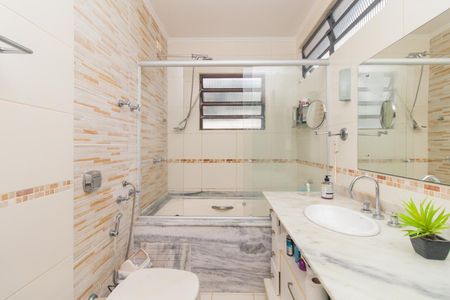 Casa para alugar com 250m², 4 quartos e 4 vagasBanheiro do Quarto 4