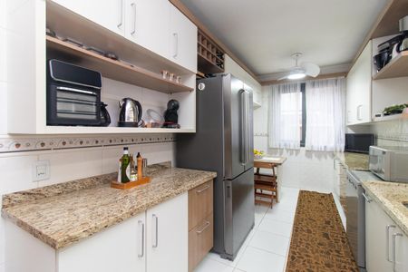 Casa para alugar com 250m², 4 quartos e 4 vagasCozinha
